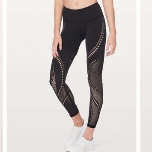 Lululemon Reveal Tight Precision 25”  size 2